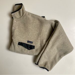 Patagonia synchilla pull over fleece.